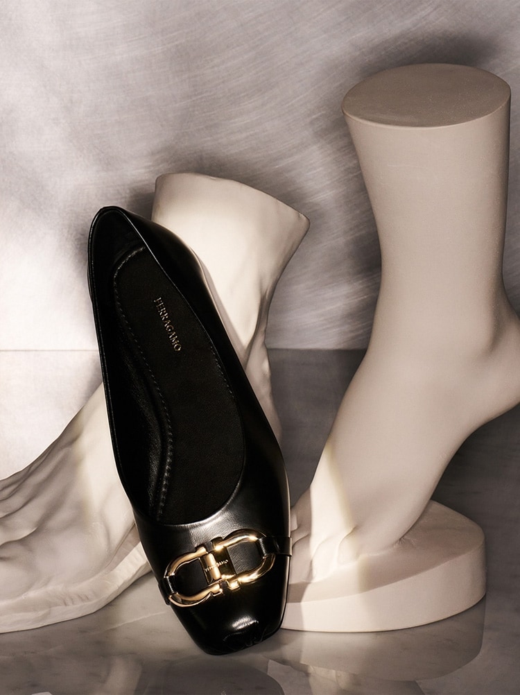 Ballet flat with Gancini ornament - Image 3